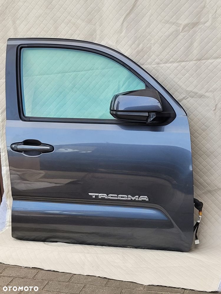 Toyota tacoma 2018rok drzwi prawe przód kompletne - 1