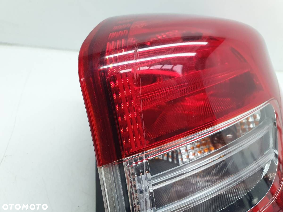 LAMPA TYŁ TYLNA PRAWA W BŁOTNIK HYUNDAI IX20 EU 92402-1K0 - 3