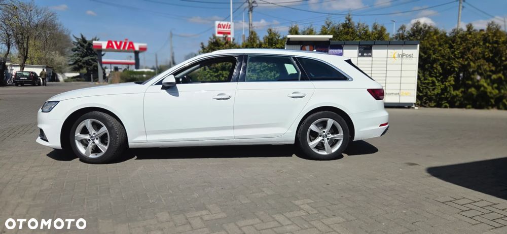 Audi A4 Avant 40 TFSI S tronic - 8