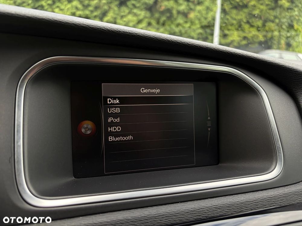 Volvo V40 T3 Drive-E Momentum - 26