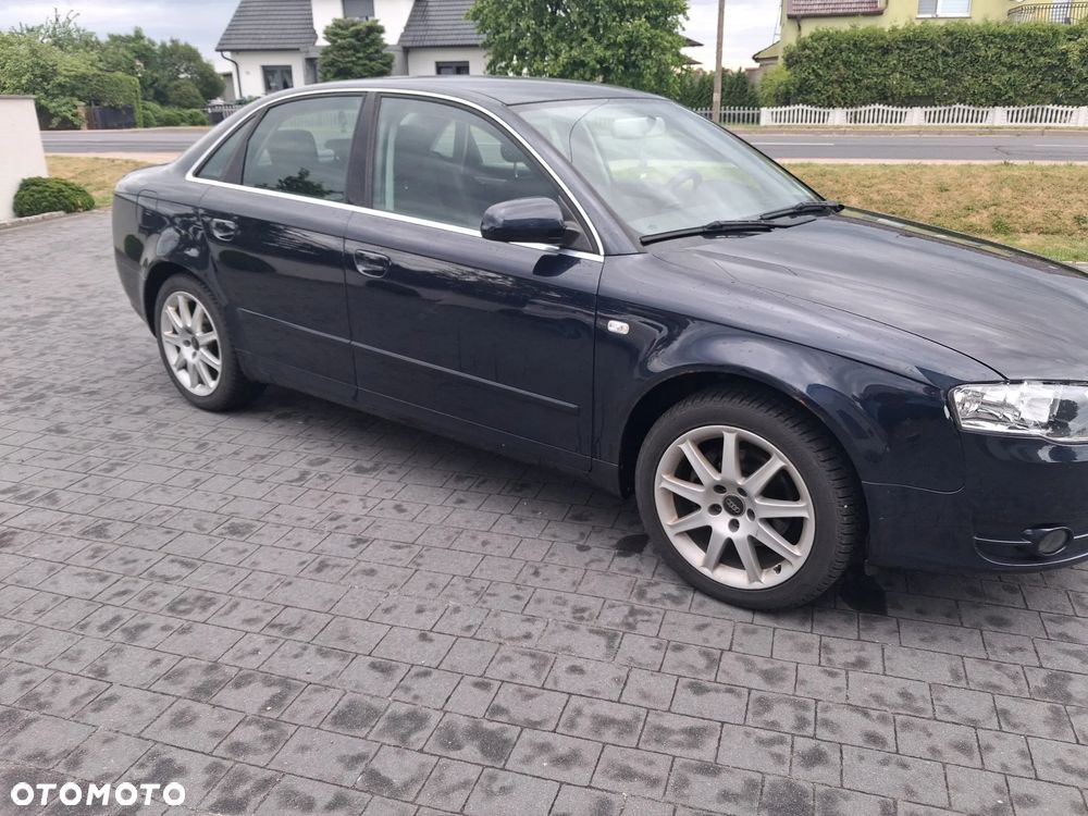 Audi A4 Limousine - 21