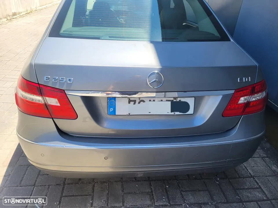 Mercedes-Benz E 250 CDi Avantgarde BlueEfficiency Auto. - 2