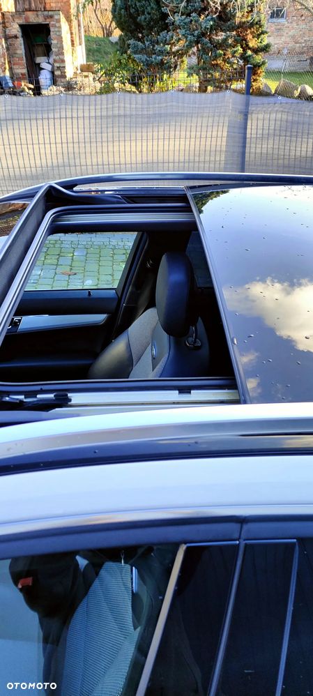 Mercedes-Benz Klasa C 180 CGI Automatik BlueEFFICIENCY Avantgarde - 27