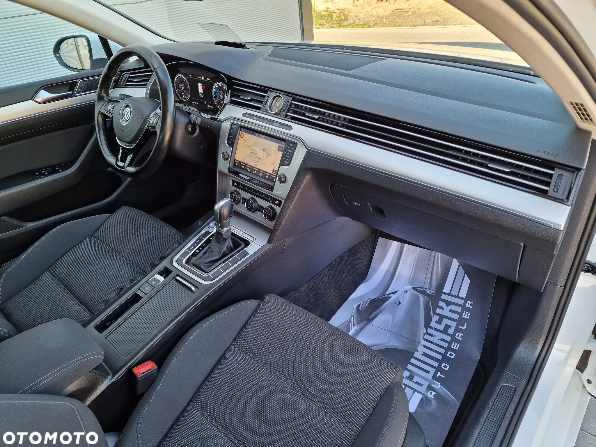 Volkswagen Passat 2.0 TDI BMT 4Mot Highline DSG - 27