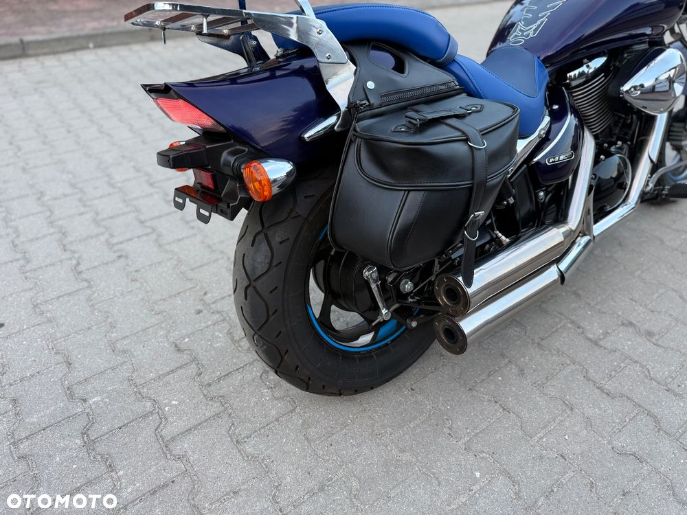 Suzuki Intruder - 13