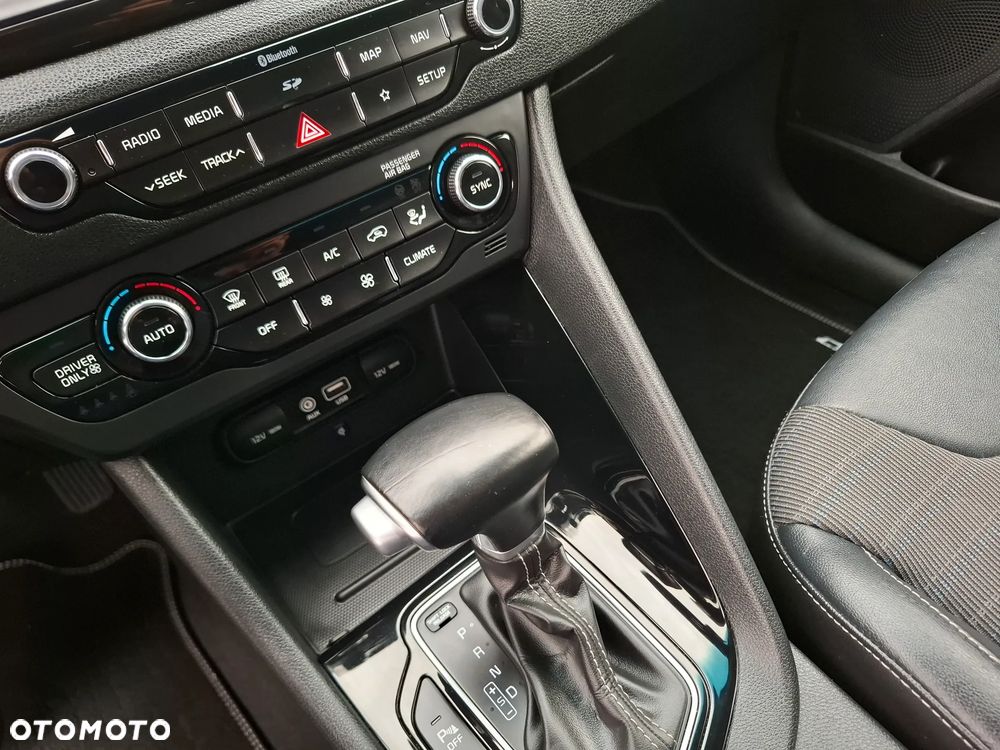 Kia Niro 1.6 GDI HEV 2WD OPF Vision - 28