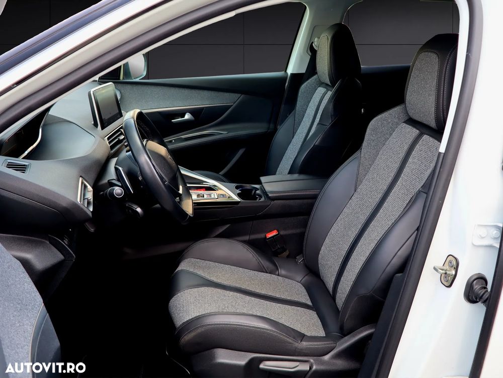 Peugeot 3008 PureTech 130 Stop & Start GPF EAT8 Allure Business-Paket - 13