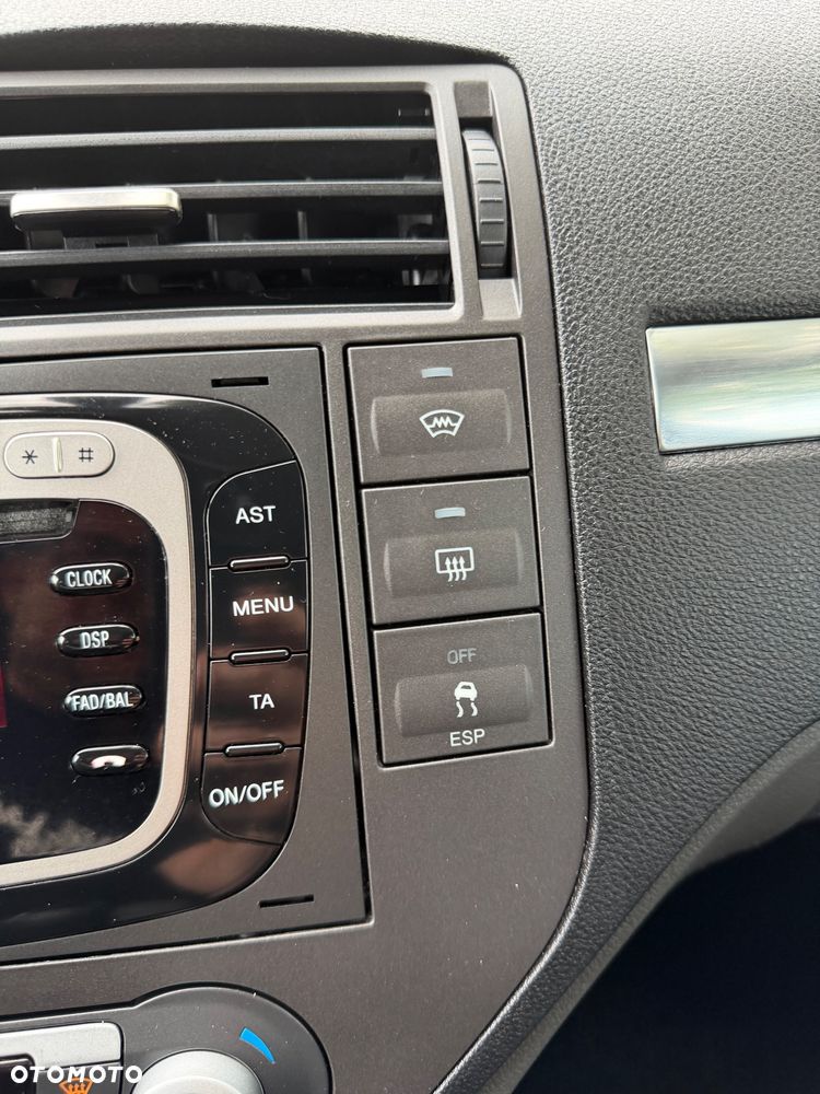 Ford C-MAX 1.8 Titanium - 17