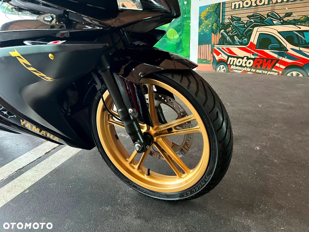 Yamaha YZF - 17