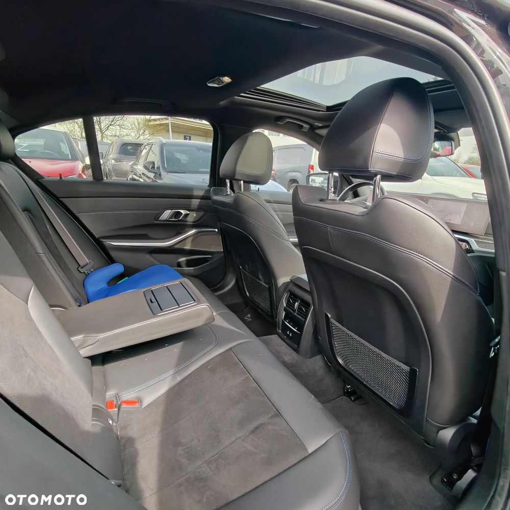 BMW Seria 3 M340d xDrive mHEV sport - 18
