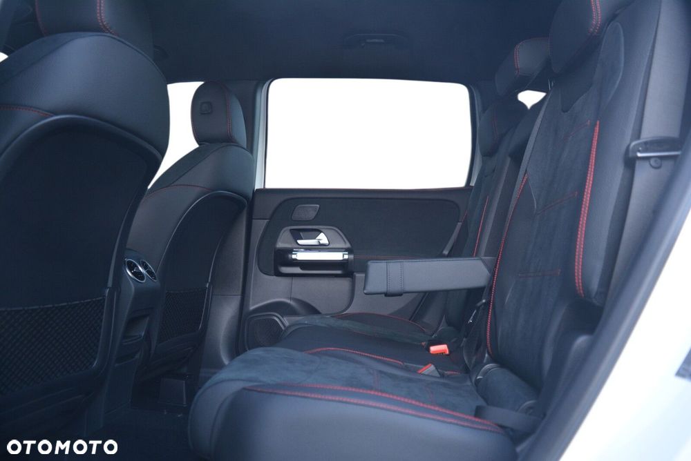 Mercedes-Benz GLB 200 d AMG Line 8G-DCT - 9