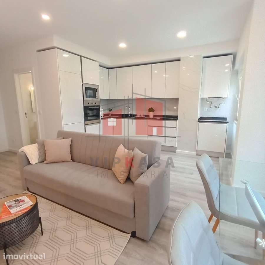Apartamento T3 em Benfica (Remodelado) - Grande imagem: 4/9
