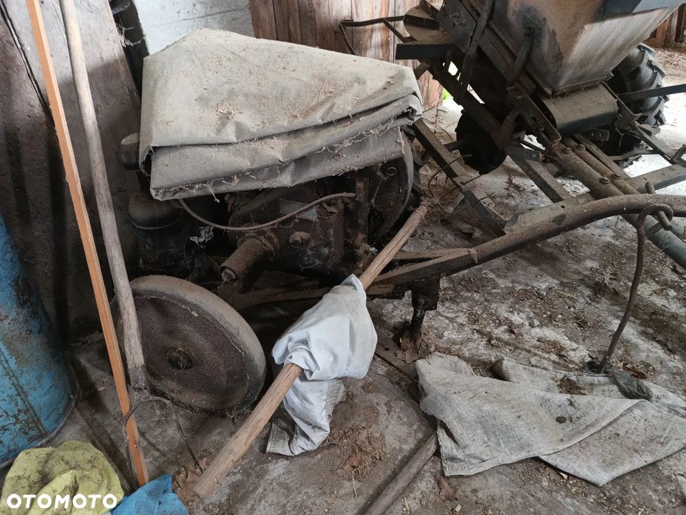 Unia ROZRZUTNIK I INNY SPRZĘT ROLNICZY - 18