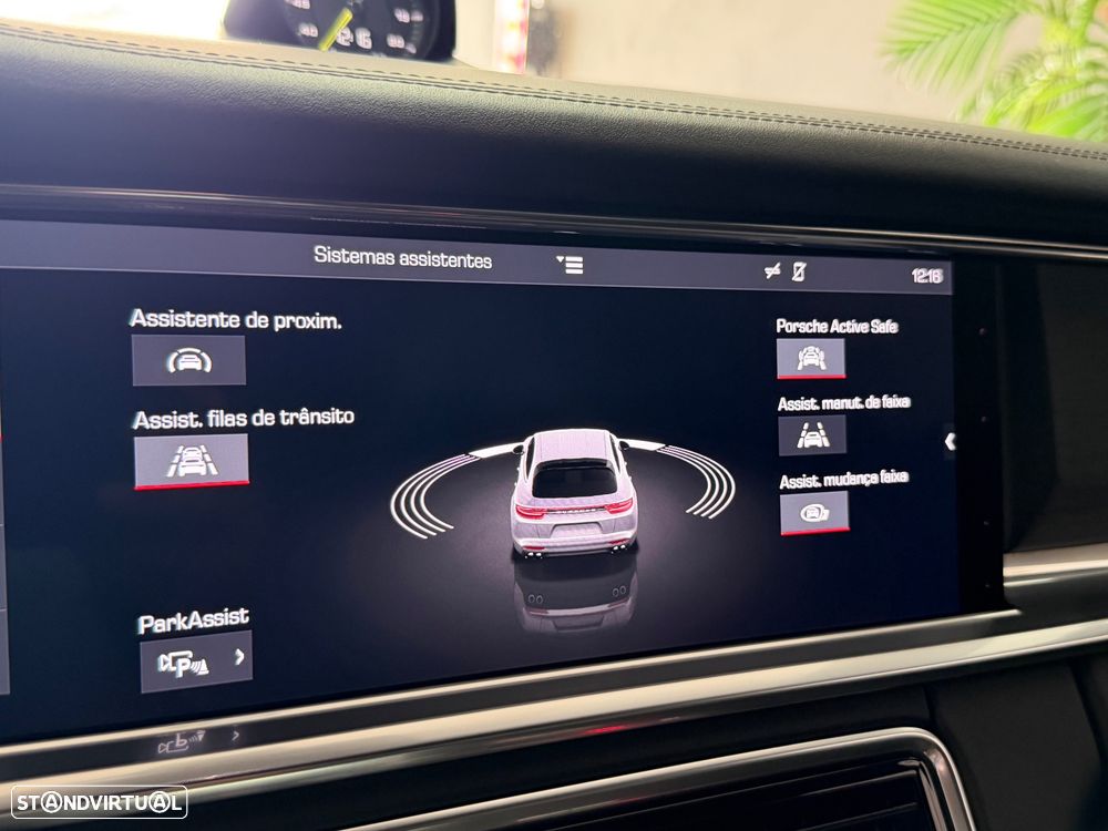 Porsche Panamera Sport Turismo 4 E-Hybrid Edition 10 Anos - 18