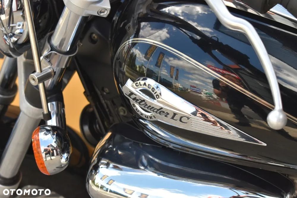 Suzuki Intruder - 20