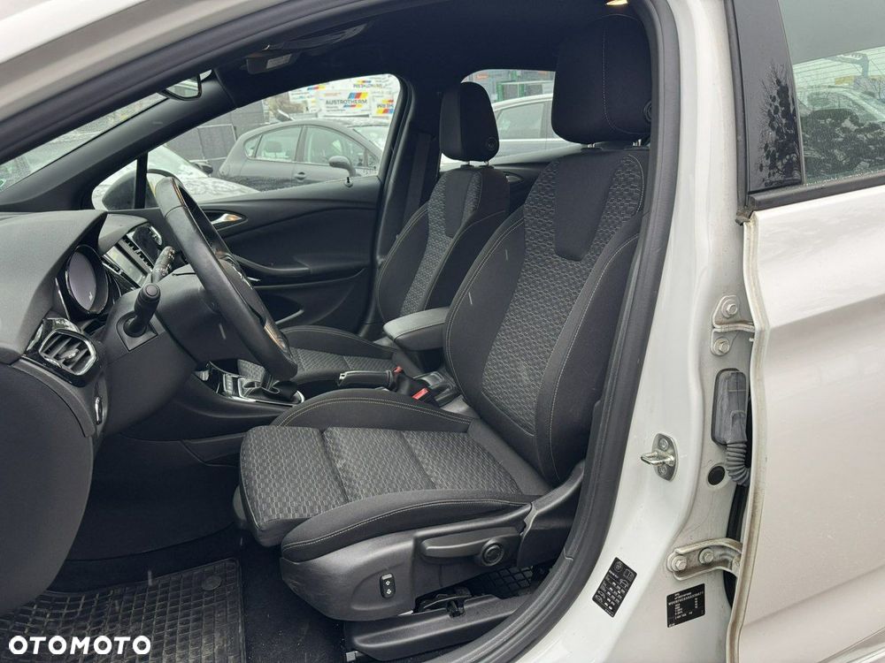 Opel Astra 1.4 T Dynamic S&S - 14