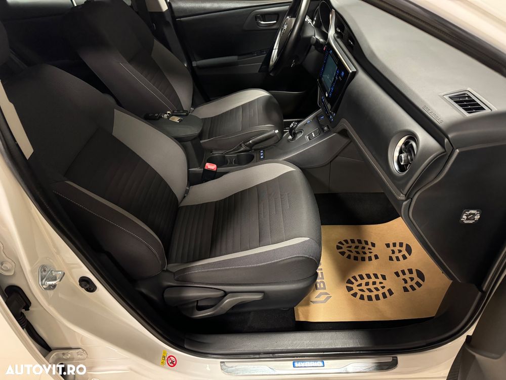 Toyota Auris 1.8 VVT-i Hybrid Automatik Touring Sports Team Deutschland - 29