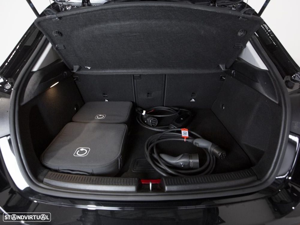 Mercedes-Benz A 250 e - 12