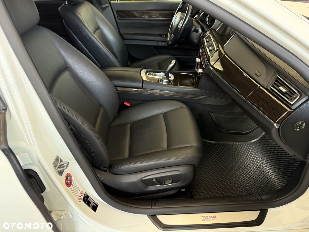 BMW Seria 7 730d - 28