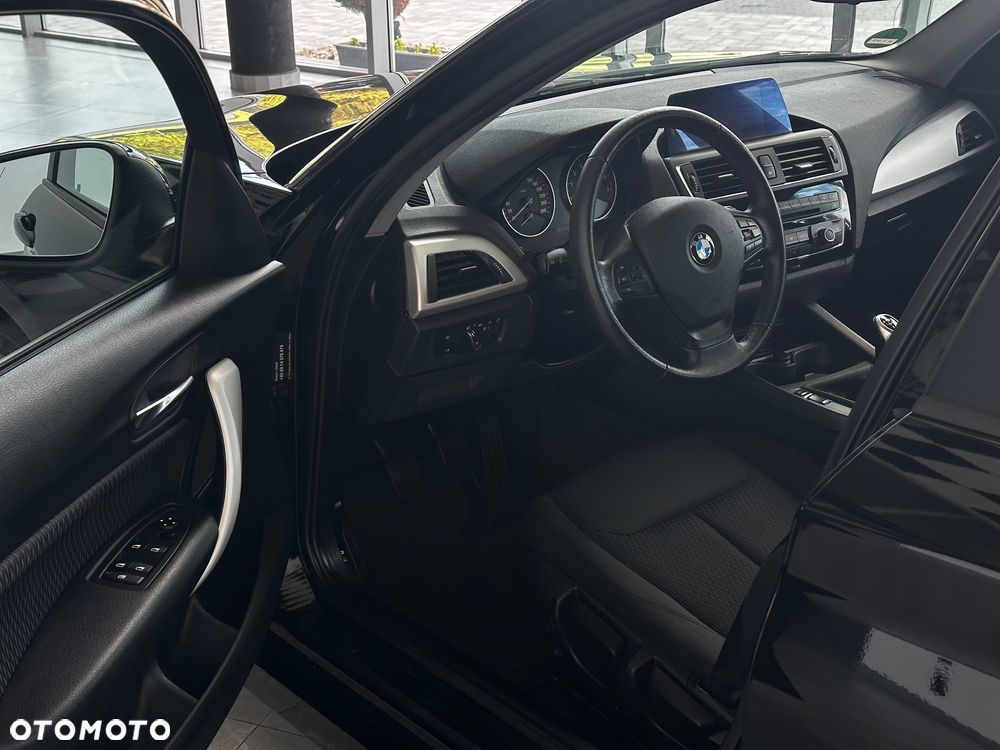 BMW Seria 1 118i - 10