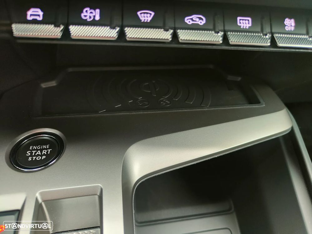 Peugeot e-308 156 GT - 28