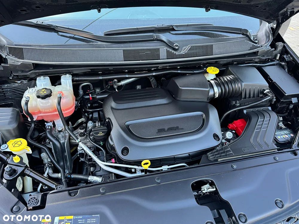 Chrysler Pacifica - 11