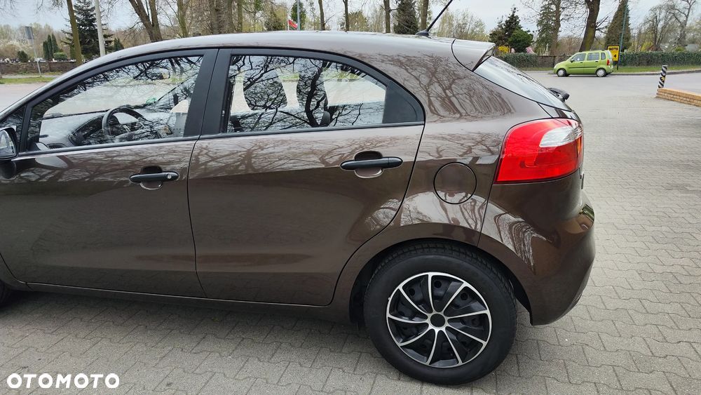Kia Rio 1.2 Attract - 7