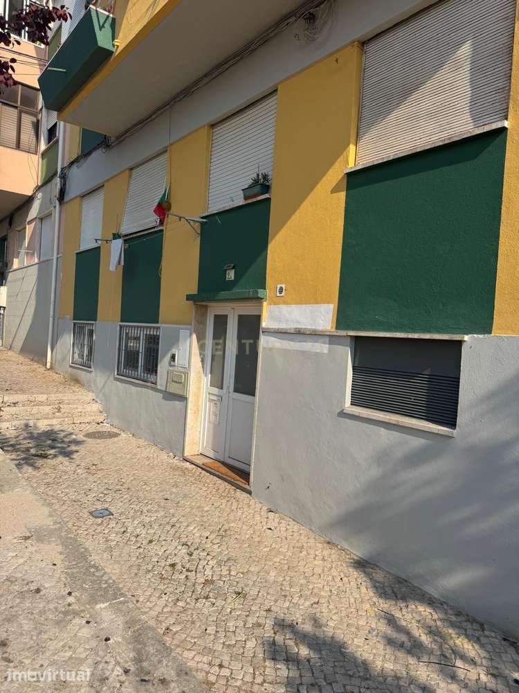 Loja Comercial com 83 m² em Odivelas | Excelente Oportunidade para Inv - Grande imagem: 2/11