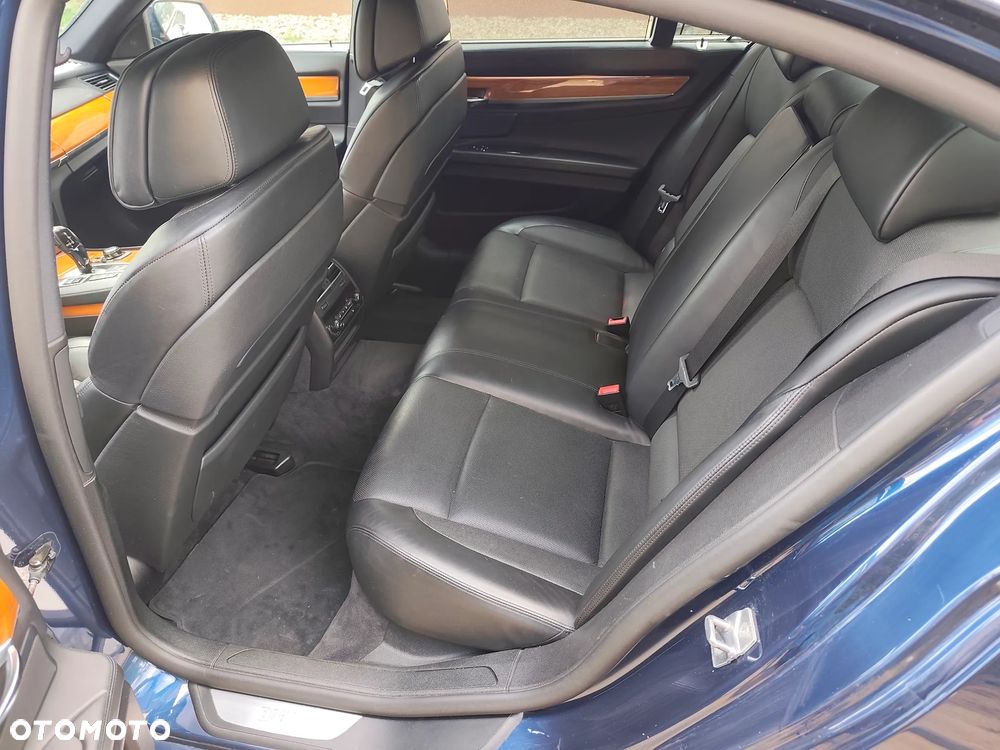 BMW Seria 7 750i L xDrive - 21