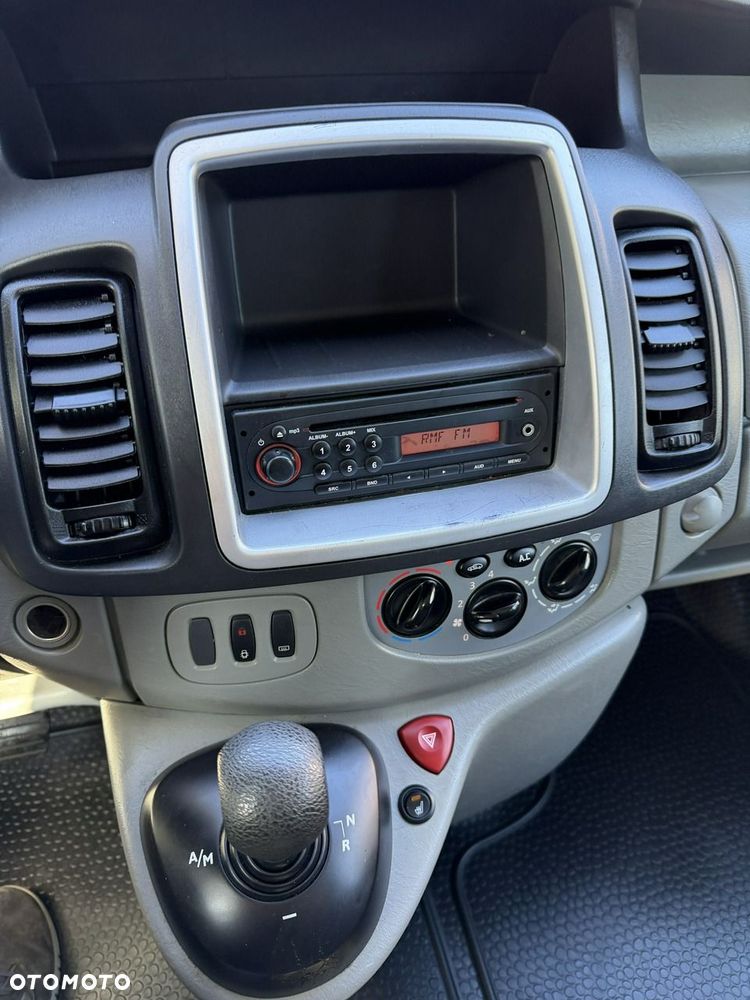 Opel Vivaro - 12