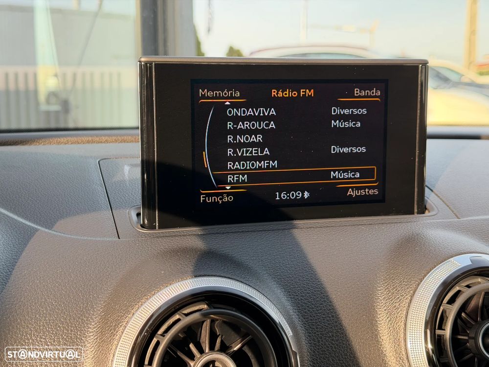 Audi A3 Sportback 1.6 TDI (clean diesel) S tronic Attraction - 16