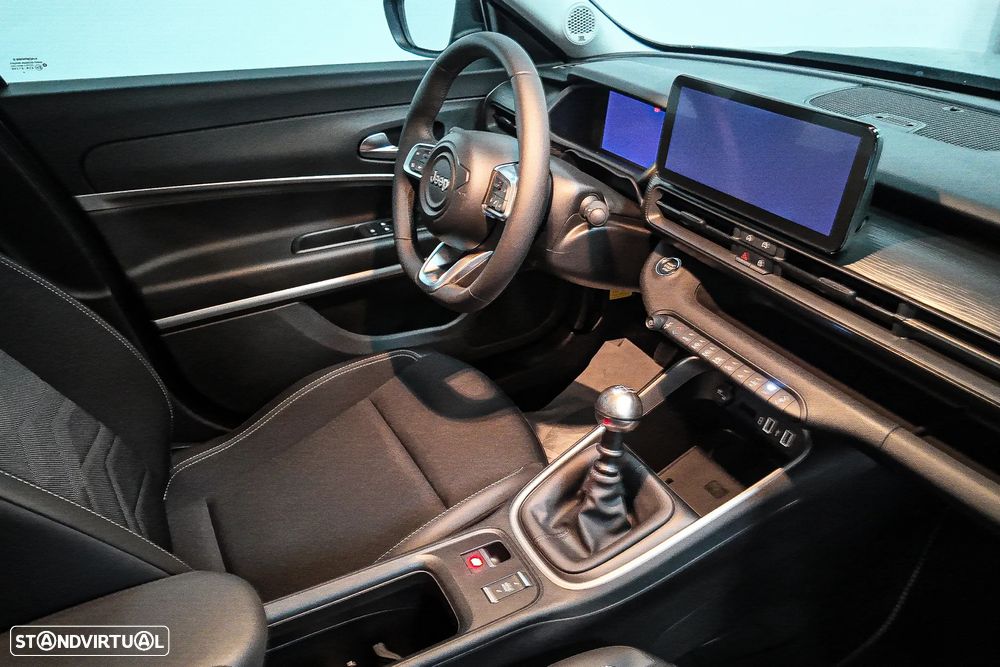 Jeep Avenger 1.2 GSE T3 Altitude - 4