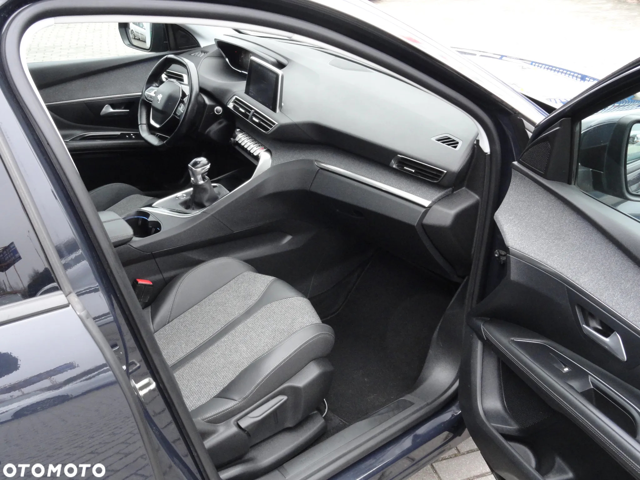 Peugeot 3008 1.5 BlueHDi Allure S&S - 9