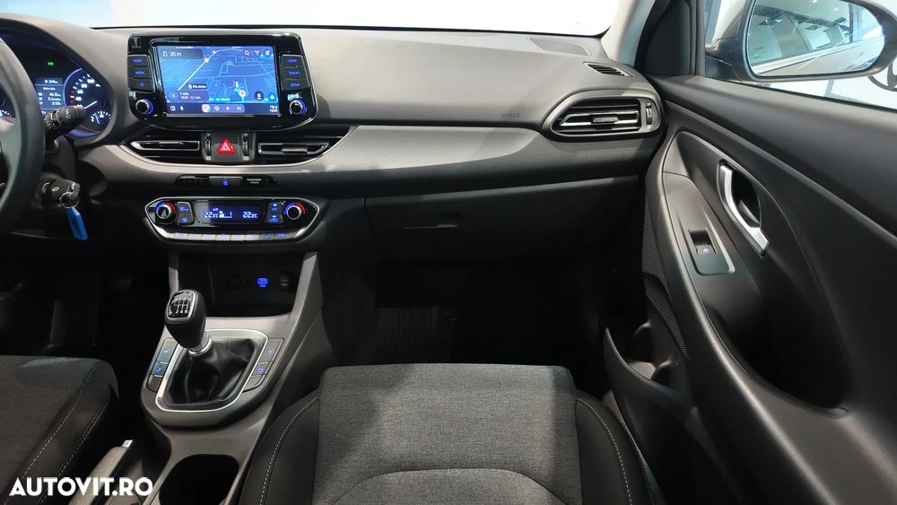 Hyundai i30 1.5 110CP M/T Highway - 17