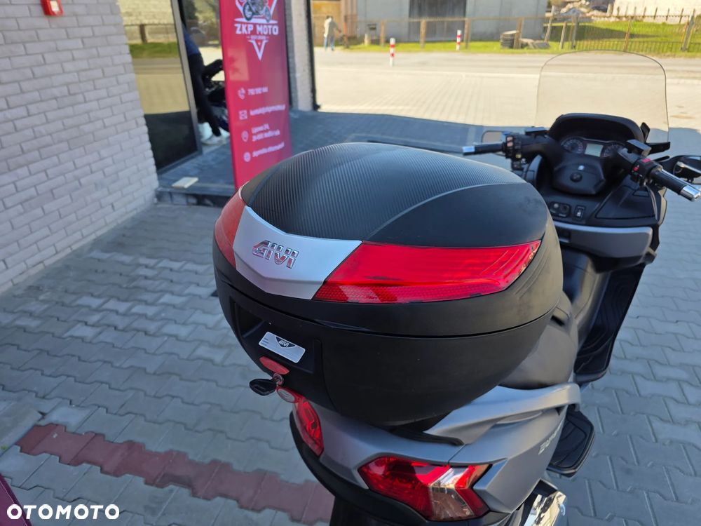 Suzuki Burgman - 14
