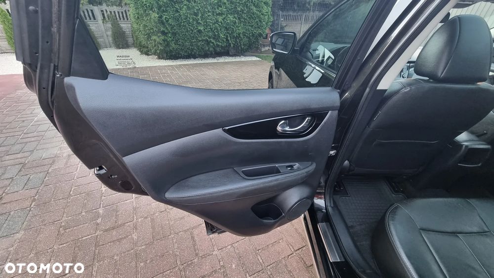 Nissan Qashqai 1.6 dCi DPF tekna - 16