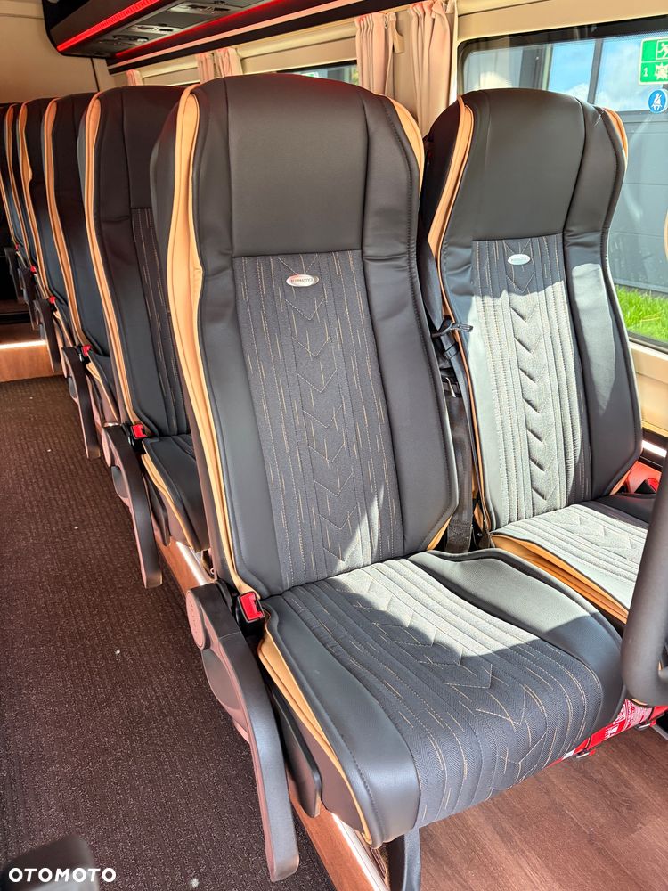 Mercedes-Benz Sprinter 519 - 16