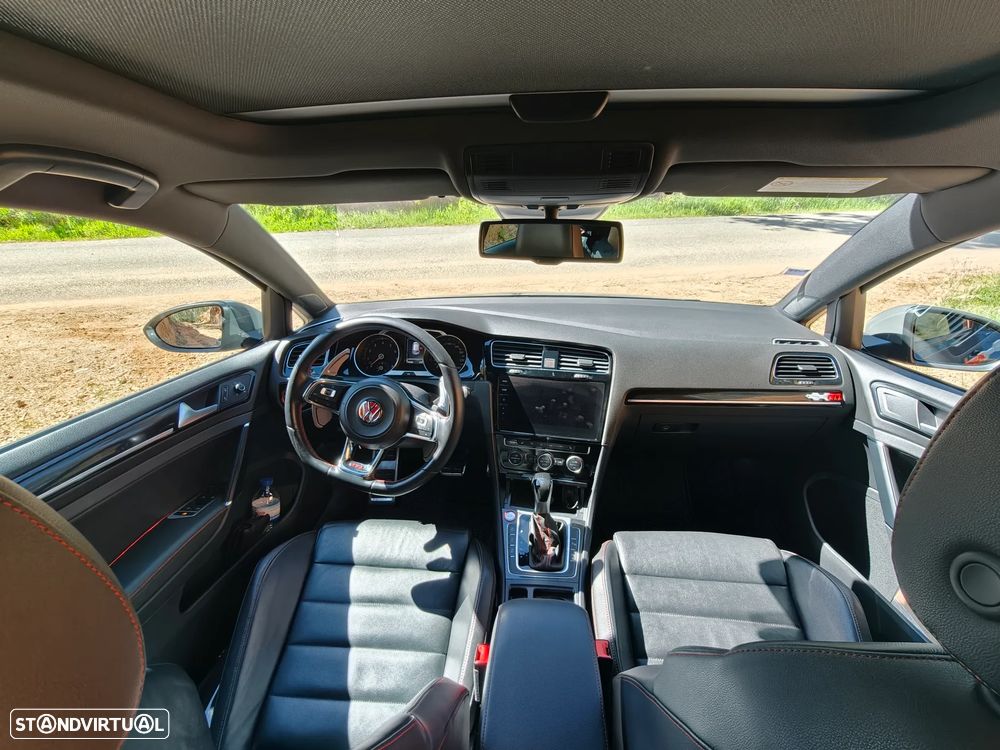 VW Golf 2.0 TSi GTi DSG Performance - 13