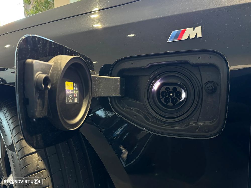 BMW 530 e Pack Desportivo M - 13