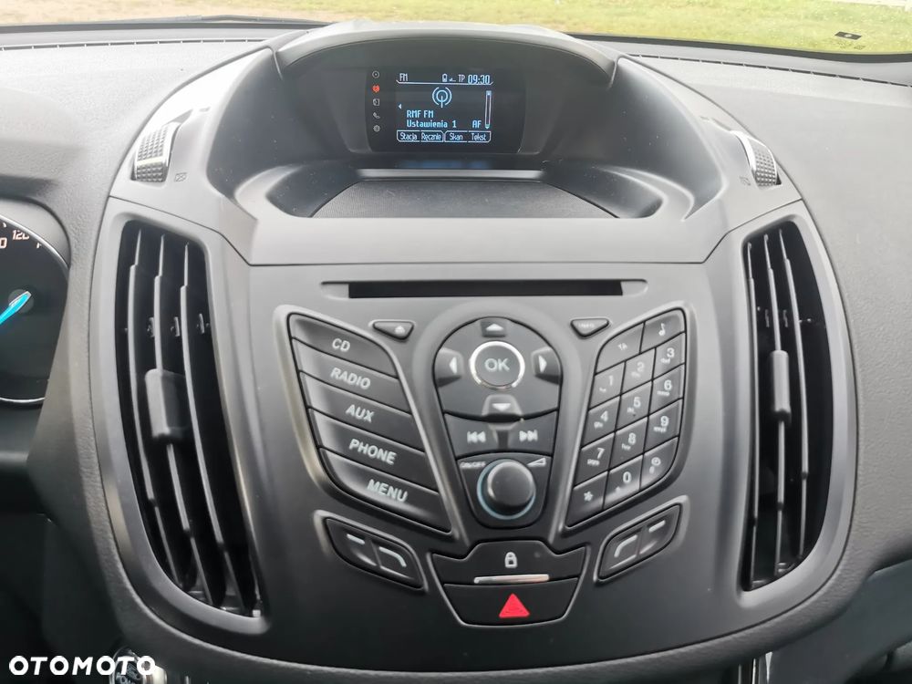 Ford Kuga 1.6 EcoBoost 2x4 Titanium - 19