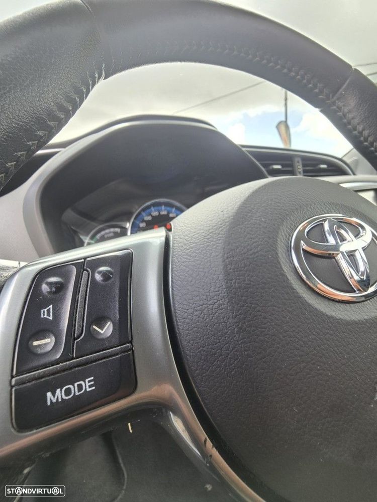 Toyota Yaris 1.5 HSD Comfort - 17