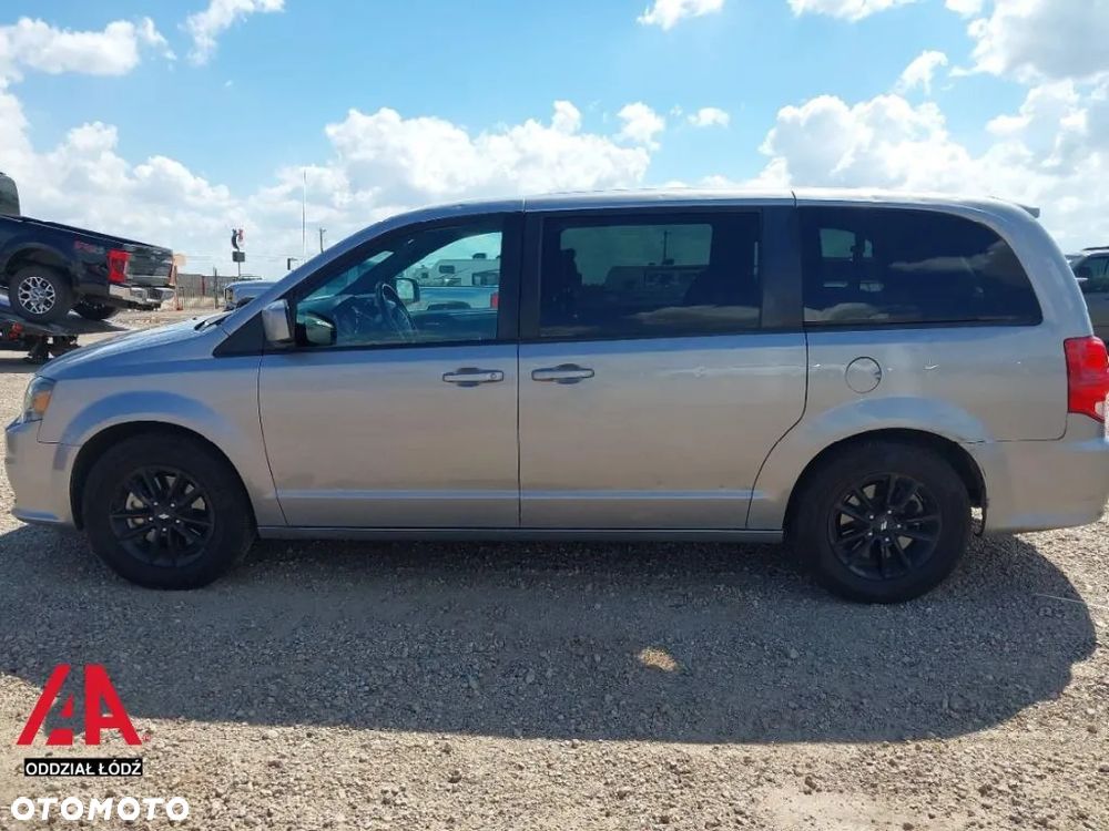 Dodge Grand Caravan 3.3 SE - 5