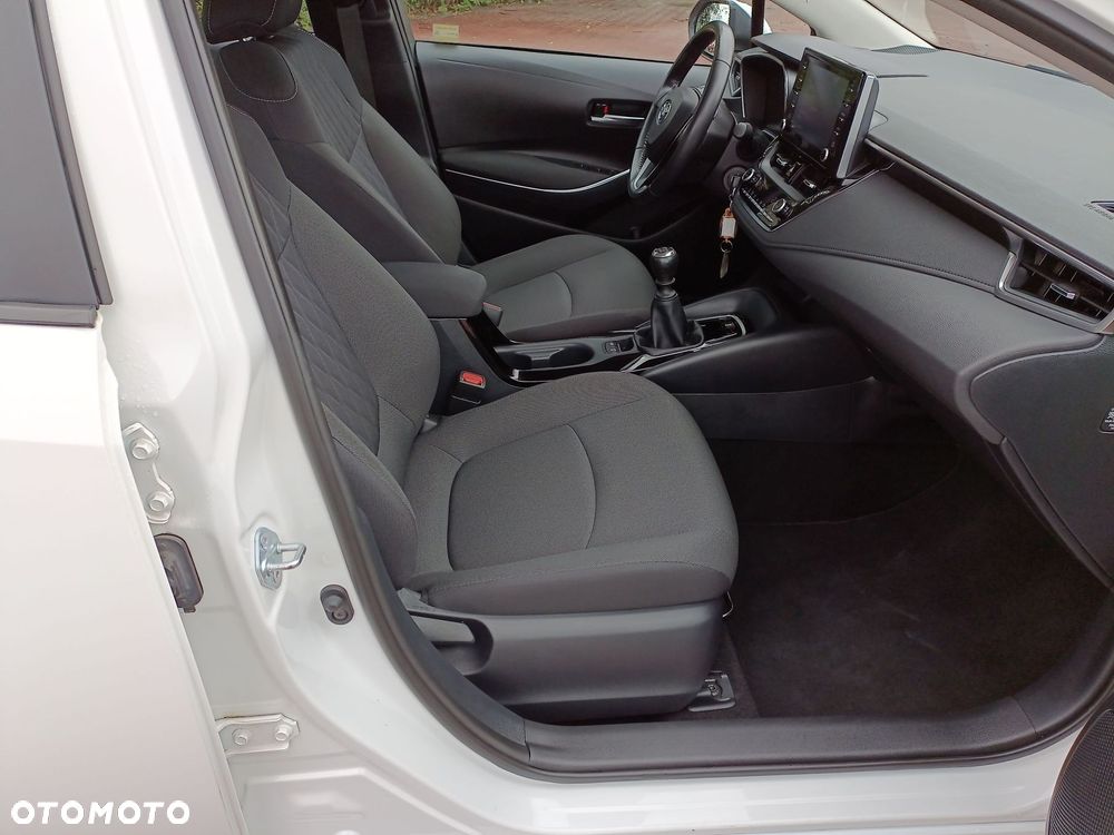 Toyota Corolla - 12