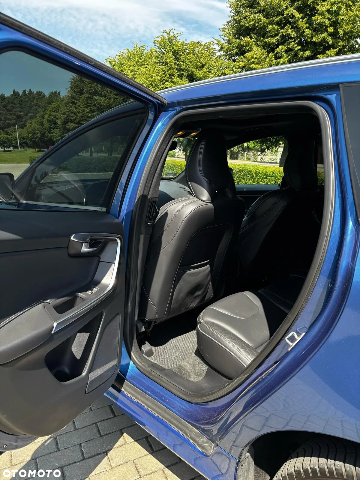Volvo XC 60 D4 Drive-E R-Design Momentum - 8