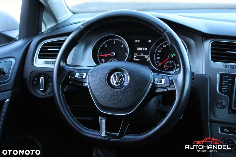 Volkswagen Golf - 9
