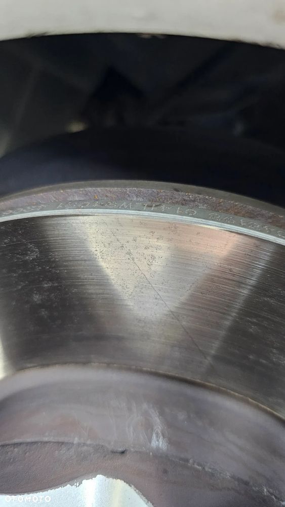 Hyundai Elantra - 30