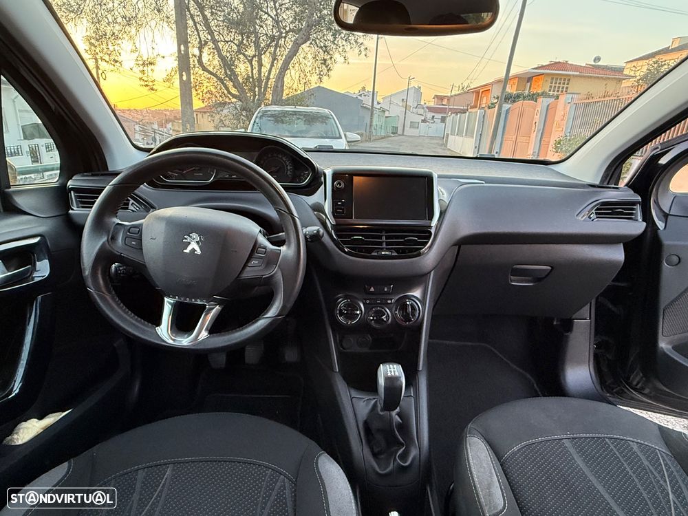 Peugeot 208 1.2 PureTech Style - 14