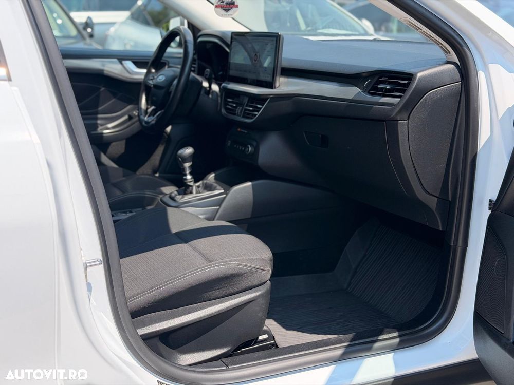 Ford Focus 1.0 EcoBoost MHEV Titanium X - 18