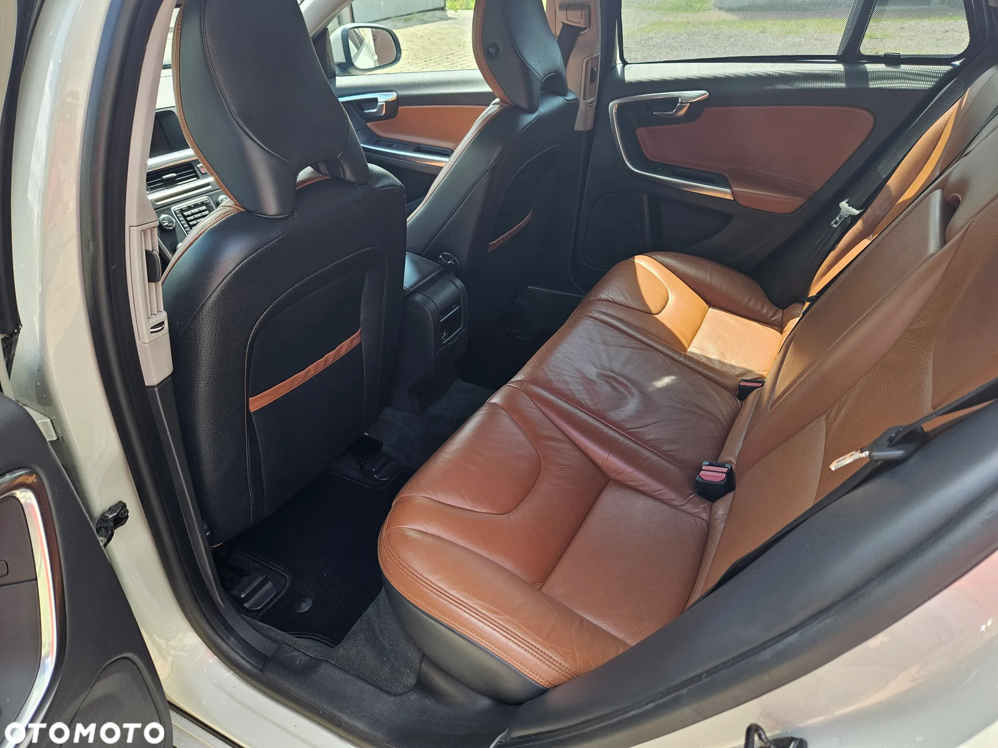 Volvo V60 D2 Momentum - 10