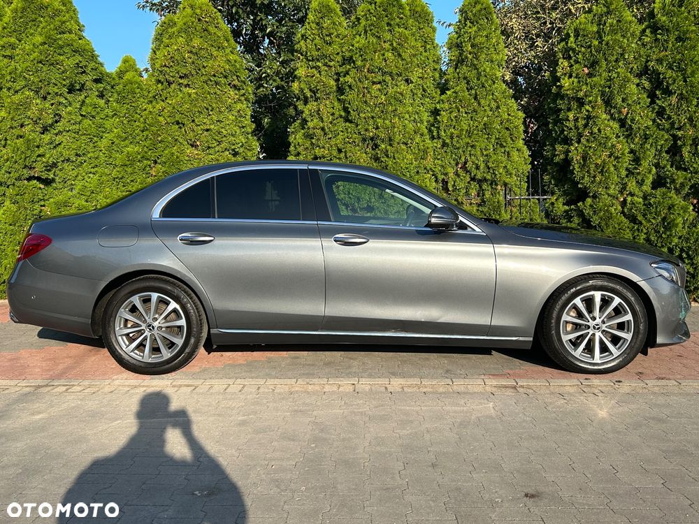 Mercedes-Benz E-Class 2017 photo 3